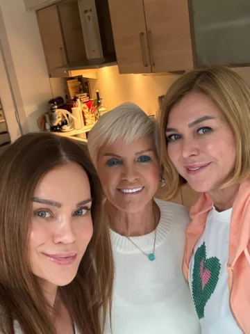 Anneli kızlı pazar 🌸💜Mutlu pazarlar ✨🧿