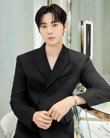 @graff 💎✨ #광고 #그라프 #GRAFF 

#GraffKorea #GraffDiamonds

모던하고 구조적인 로렌스 그라프 시그니처 
