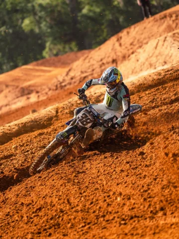 Some Tuesday action for the feed😁