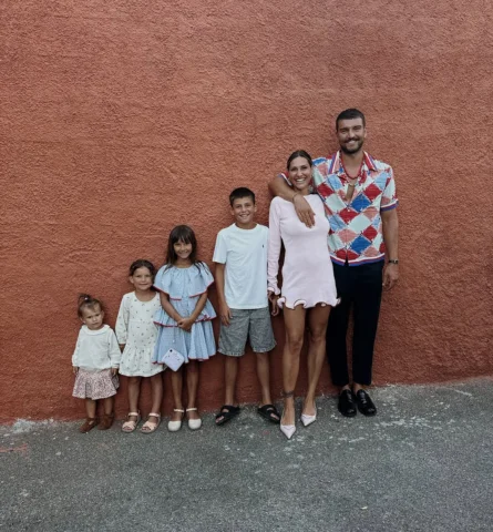 La family al completo e perfettamente in fila 🫶🏼🤣🤍

#myhome #family #familyt