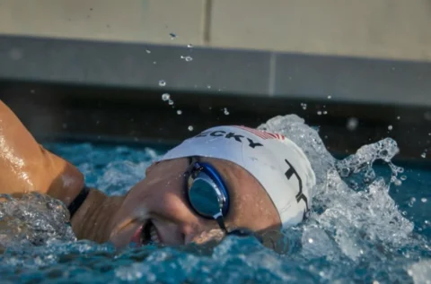 Mirrored goggles season☀️😎 a few weeks out from some outdoor racing 😍 @tyrspor