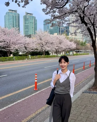 퇴근 같이할래? 츄러스도 먹자! #벚세권