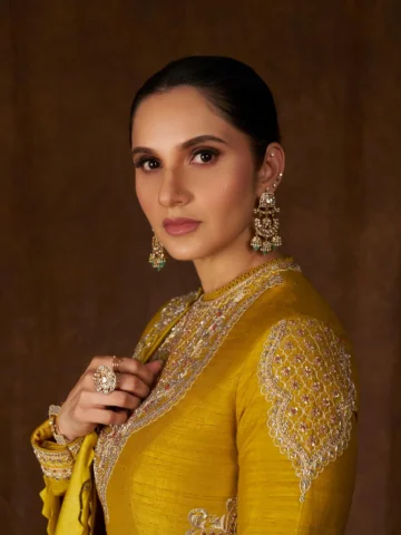 Yellow , but make it royal 💛 🔓🕯️