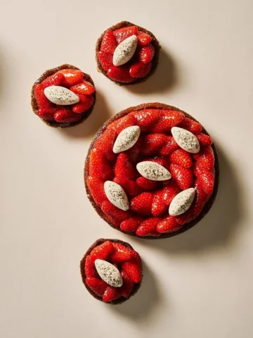 Nouveautés 🍓🍓🍓

Les tartes aux fraises et aux framboises vous attendront dès 