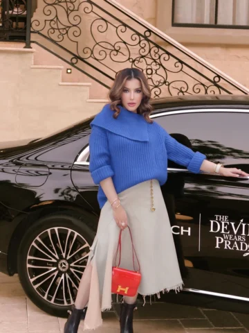 Ceritanya niruin outfit anne hathaway pas kita ketemuan jyakh 😃