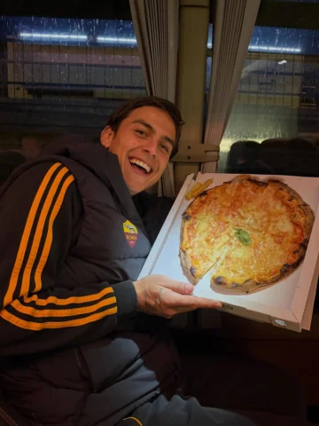 Oggi abbiamo il permesso 🤪 🍕