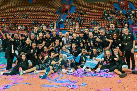 . . 

CLUB WORLD CHAMPS 2025🥇🏆

Bravi ragazzi 👍👍👍