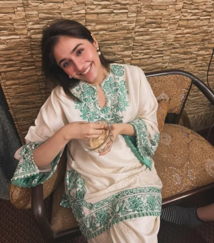 Eid Mubarak…meethaa mubarak. No aesthetics but how I actually spent Eid at Nani 