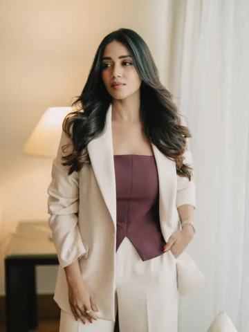 Styled by my Bujji thalli @sangeethaasundar ❤️
Photos by @photosbyvishnu 📸