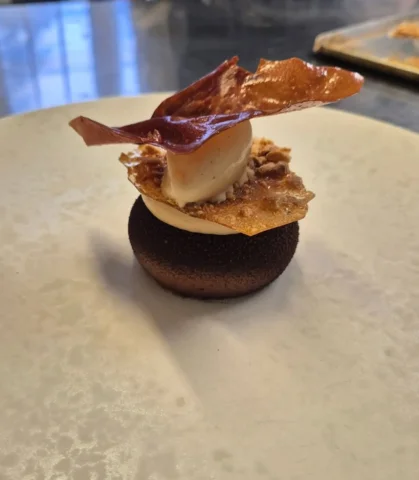 Oriental Snickers 🤣.

Tainori Delice, Peanut Cheesecake, Caramelised Miso Ice C