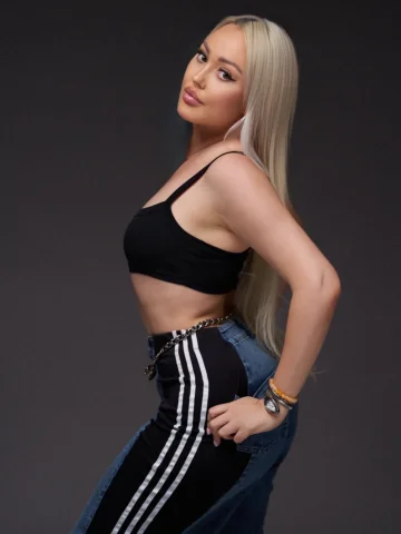 On ⏰ even on a chill day 🥰
Should i drop the rest of the performance video?

To
