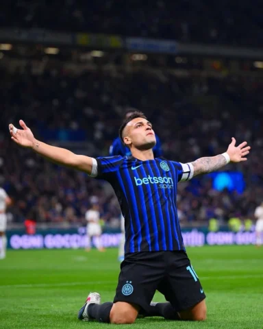 Felice di essere tornato in campo a lottare con i miei compagni. 🖤💙🙅‍♂️💪