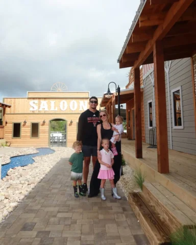 Go to a TX farm, invite all ya friends and fam🤍 the best weekend with our squad