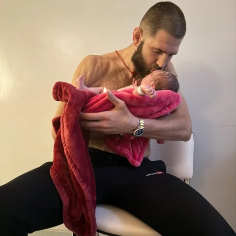 GOD BLESS 🙏 

PURE, PURE POWER of love to the New born Eleonora, the firstborn 