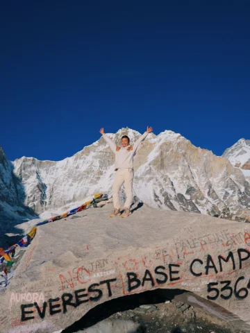✨Manifested✨
Everest Base Camp  5,364 MASL
after walking over a hundred kilomete