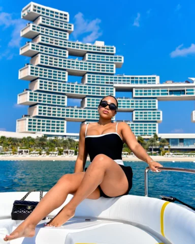 pov: trip made it out the group chat 

👙 @poise_swimwear
😎 @sunglasshut
📸  @t