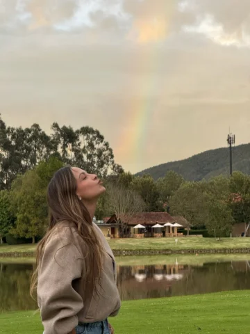 Por fin nació mi fotógrafa de por vida! 💛💛💋💋💋🫶🏻🫶🏻🫶🏻 
Te amo Helena mí