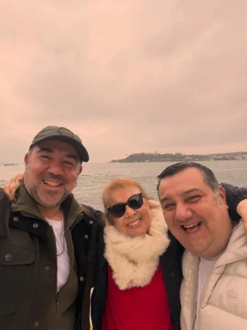 Doğum günün kutlu olsun annemiz ❤️🧿🧿
İnsanı da dünyayı da senden biliriz 🙏