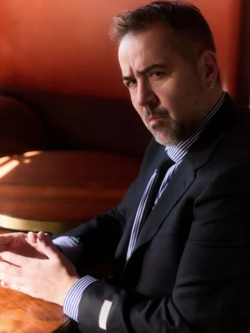 @vogueturkiye Nisan

Fotoğraf: @mustafanurdogdu
Moda Editörü: @idilekinil
Röport