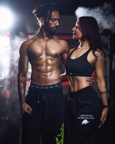 Together, we’re unstoppable.🖤🖤🔥
@the_june_paul 

Fitness guru @neerajsinghpaw