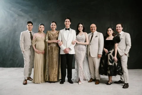 Selamat menempuh hidup baru Kakak @elelrumi dan kak @syifahadju 
Sebagai adek, s