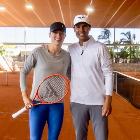 👋🏼 @iga.swiatek 😀
Welcome back to the @rafanadalacademy!
Enjoy your time here