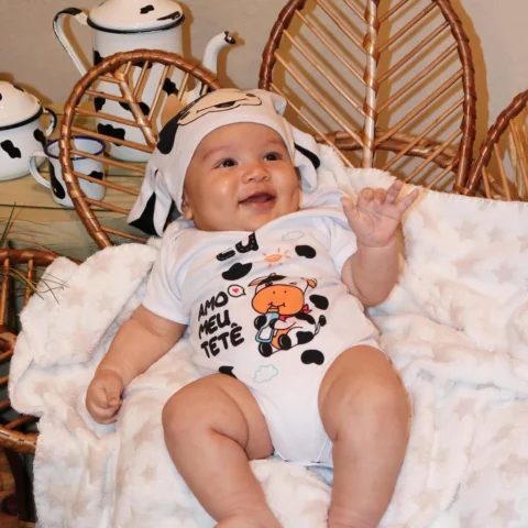 3 meses do CBzinho ❤️
Tema: Bezerrinho 🤣❤️ ele ama o Tetê dele 🤣❤️
Fala a vdd,