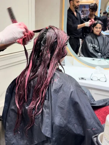 roses are red🌹, and now❤️, so is my hair👩‍🦰
*Valentine’s prep in progress😋*