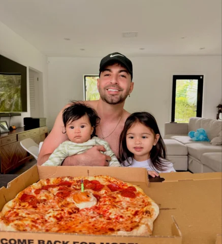 Celebrando mi cumple año con lo más que amo en esta vida mi familia en vez de 🎂