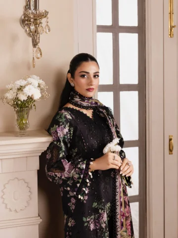 Loving every detail from the Noor-É-Sehar 2026 Collection by @farahstoresofficia