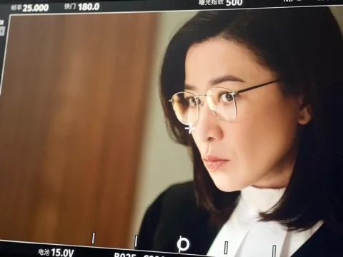 大多家長望子成龍，當然想仔女學有所成，但都要包容佢哋有時考得唔好（獎罰要分明）。有啲細路唔係特登唔聽話嘅，大人應該多啲關心佢哋每日發生嘅事，試吓共情佢嘅情緒、理