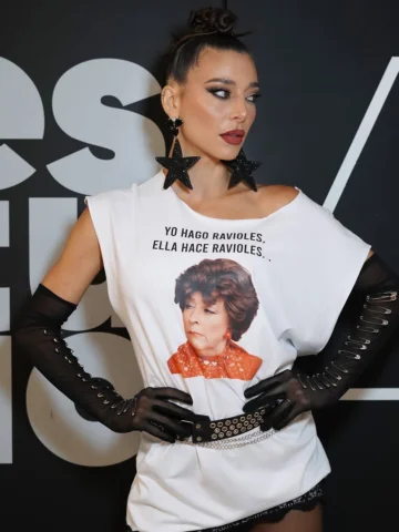 Yo hago ravioles, ella hace ravioles… 🤭 
Alguno más para esta frase?!