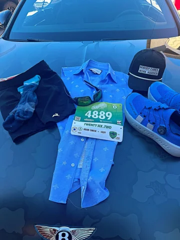 @eugenemarathon PR or ER. 🏥 
Race fit. 🤢 
Went to expo today to make a bracele