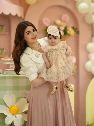حبايب القلب💕🦋 مع mini me