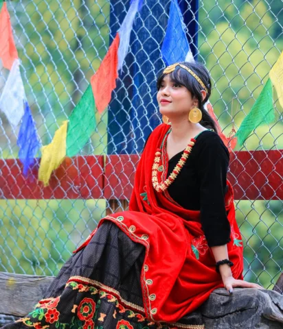 nepli li look❤️ 
.
.
.
#rekha__khatri_