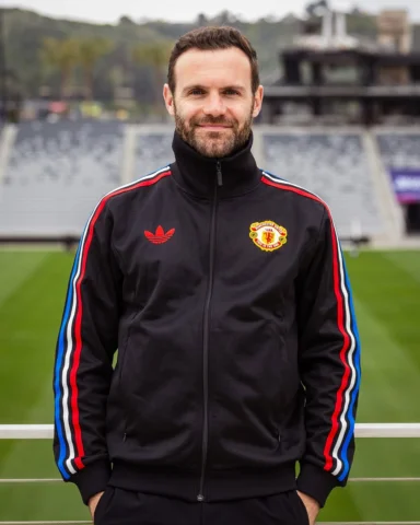 The Nicest Man In Football™️

Sending big birthday love to @JuanMataGarcia, as h