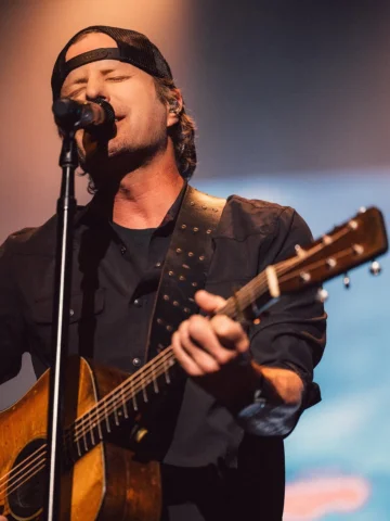 What a lineup this fall at @countrycallingfest! Can’t wait to kick it with y’all