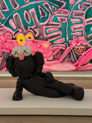 TIME OFF with @kbernhardt2014 at @albertinamuseum

KAWS: Art & Comix, Now Open!
