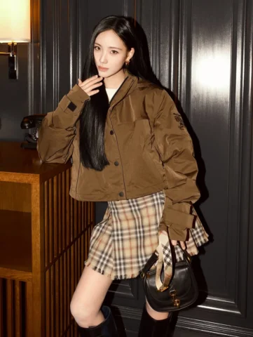 It’s show time ! 😆

@burberry #burberry