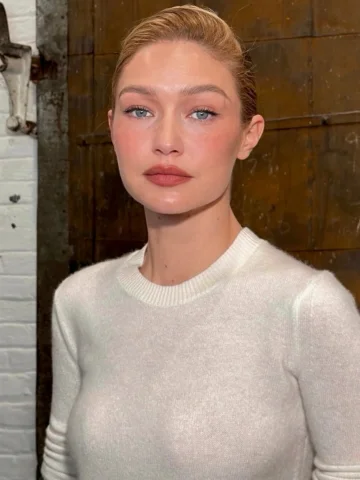 🧤🧦🧸 @guestinresidence Weather @gigihadid