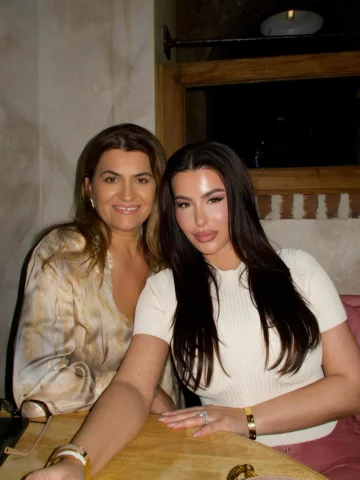 Srećan rodjendan, mama! 🥳💖💐😘♈️
Ti si mi prva ljubav, prvi prijatelj i prva p