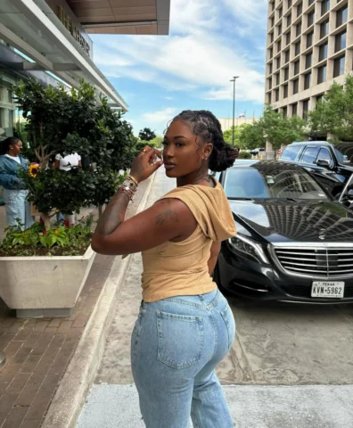 it’s in alignment @fashionnova