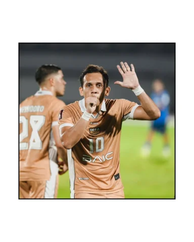 Alhamdulillah kemenangan pertama di asia, ayo kita gas kan teross tim!🖤🤍💛☝🏻�