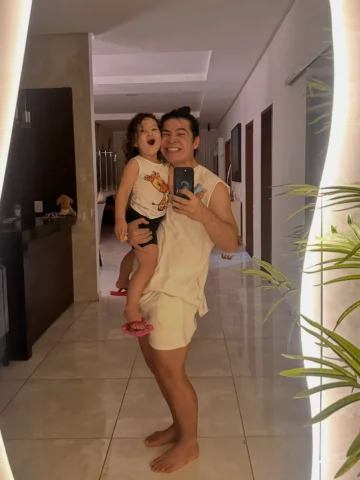 A razão dos meus mais sinceros sorrisos, a força que me faz nunca pensar em desi