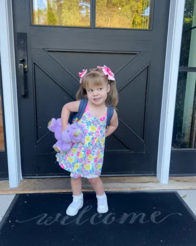 And just like that… it’s Zadie’s 1st day of school 😭 How did this happen alread