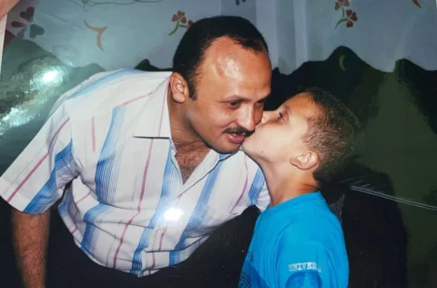 ازيك يا بابا طمني عليك وحشتني اوي، كده يعم هشوف مع مين ماتشات الاهلي و اجيب لب ل