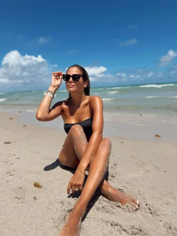 Acá, haciéndome la que me siento súper cómoda posando en bikini 💁🏻‍♀️🙃

Vamos