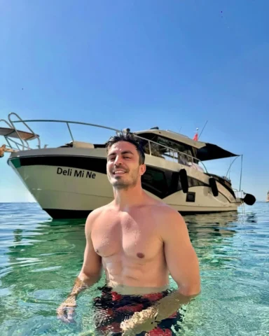 Herkes kalbinin ekmeğini yer…
🛥️ 🧿