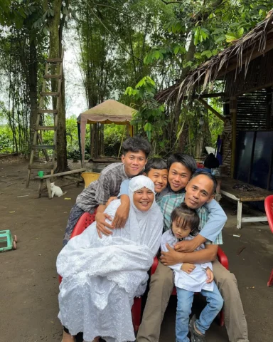 keluarga sedang