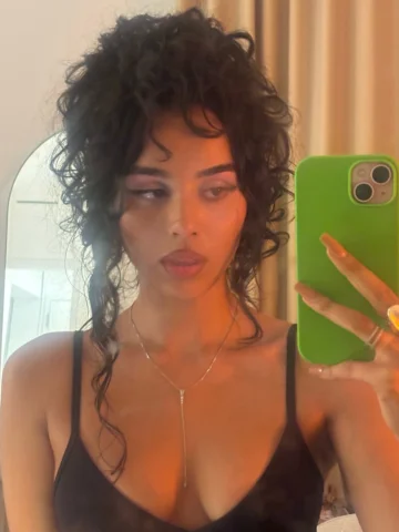 💋